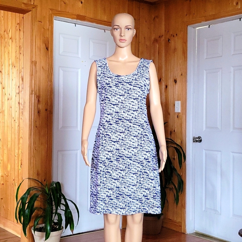 Persifor White Print With Navy Blue Sleeve Less Dress